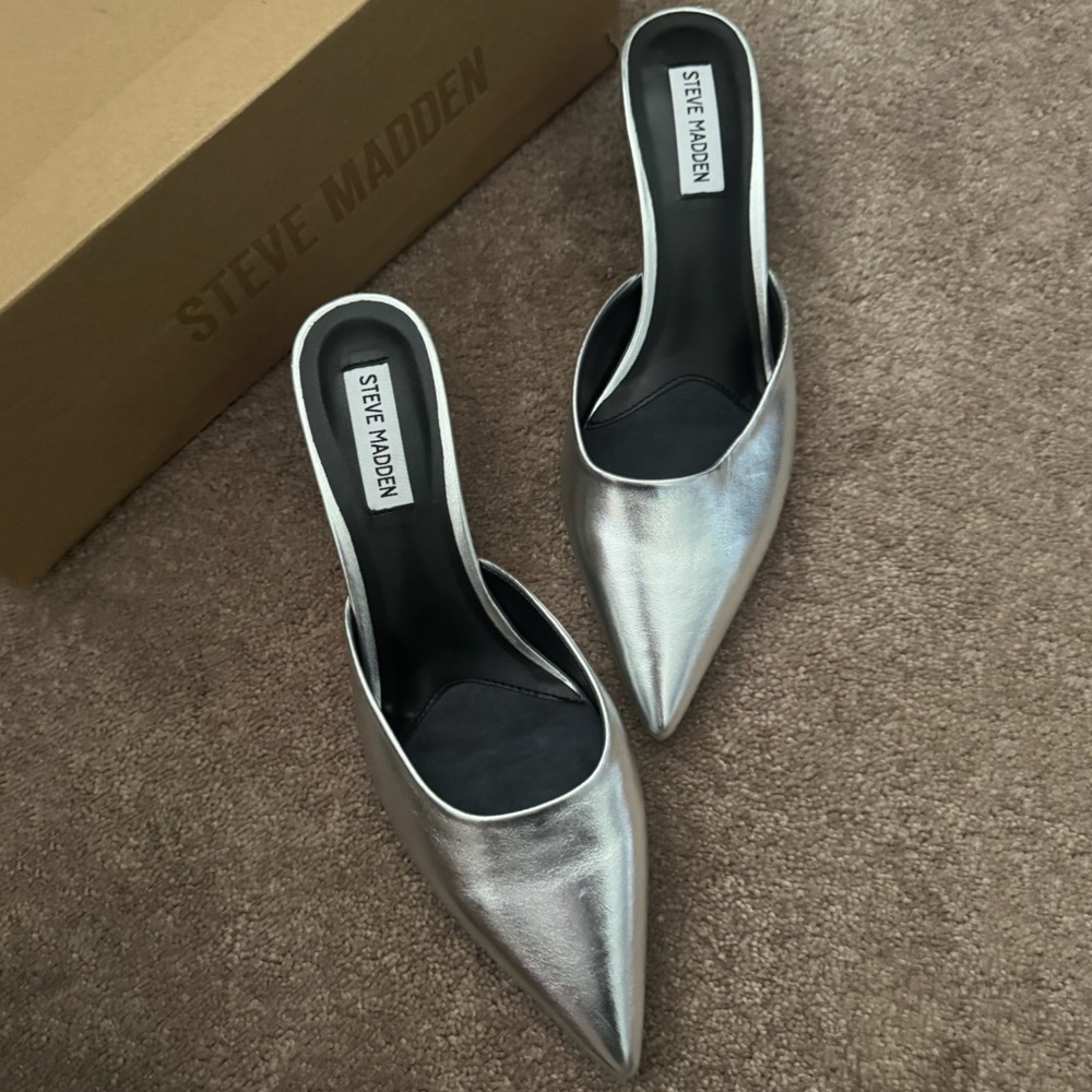 STEVE MADDEN • Silver Mules Pumps Heels - Picture 10 of 11